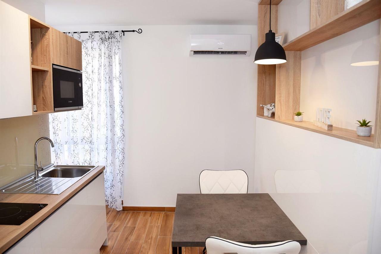זאדאר Apartments Four Corners מראה חיצוני תמונה