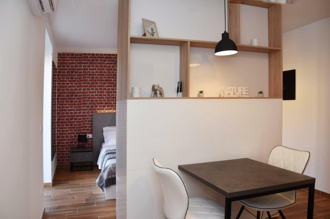 זאדאר Apartments Four Corners מראה חיצוני תמונה